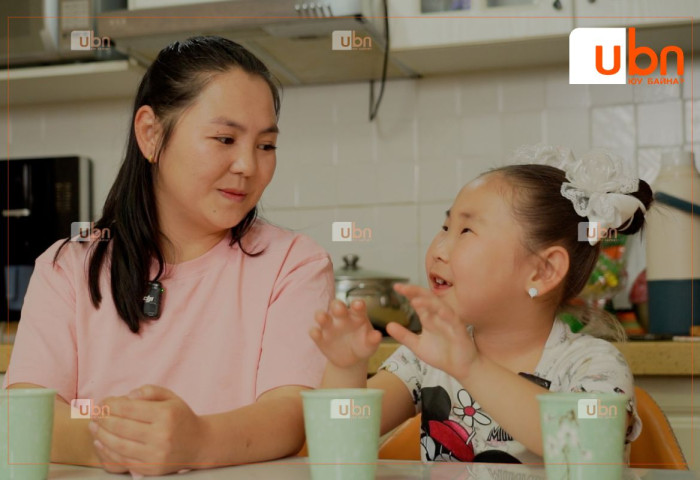 О.САЙНСАНААГИЙН ЭЭЖ: 6-хан настай охиныг минь хутга бариад мах хэрчиж, хоол хийхээр өхөөрдөж, хайрладаг хүмүүс олон байдаг