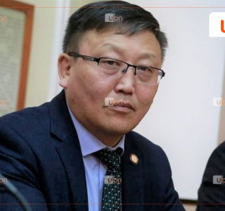 Ц.Батсүх: Улс төр дэх  ашиг сонирхлын шийдвэр өөрчлөгдөхгүй бол бизнесүүд хөгжихгүй