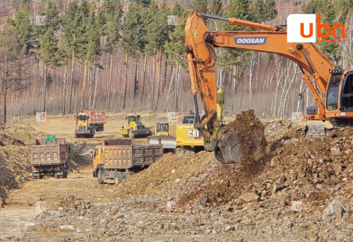 Ульхан боомт чиглэлийн 50 км авто замын далангийн ажил дуусаагүй байна