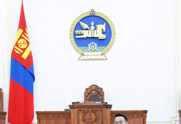 УИХ-ын чуулганы танхимд тэргэнцэртэй иргэнд зориулсан тусгай индэр засжээ