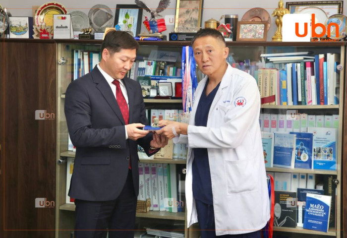 ХСҮТ-ийн захирал Н.Эрдэнэхүүг чөлөөлж, түүний оронд хавдар судлаач эмч М.Адилсайханыг томиллоо