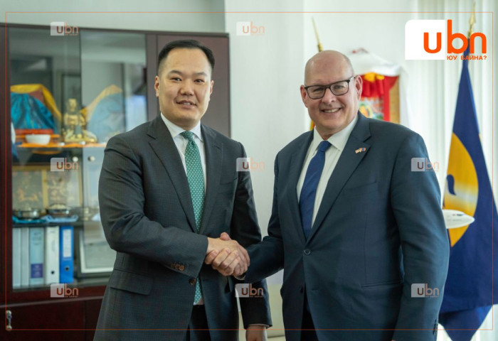 МИАТ компани АНУ-руу шууд нислэгтэй болох талаар санал солилцжээ