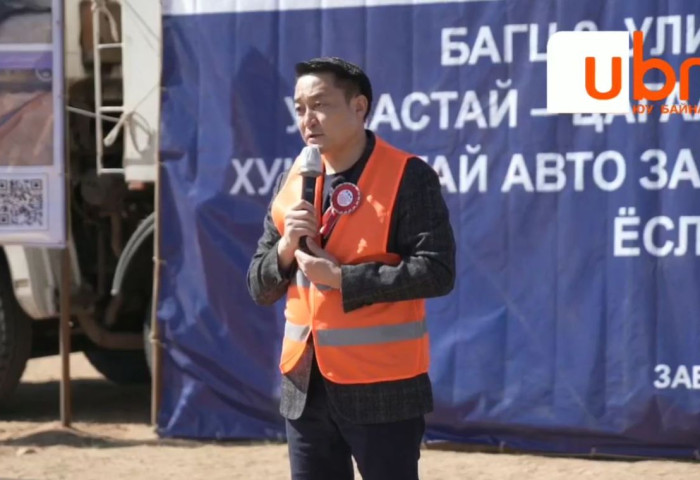 ШУУД: Улиастай-Цагаанхайрхан чиглэлийн 40 км хатуу хучилттай авто замын барилгын ажил эхэллээ