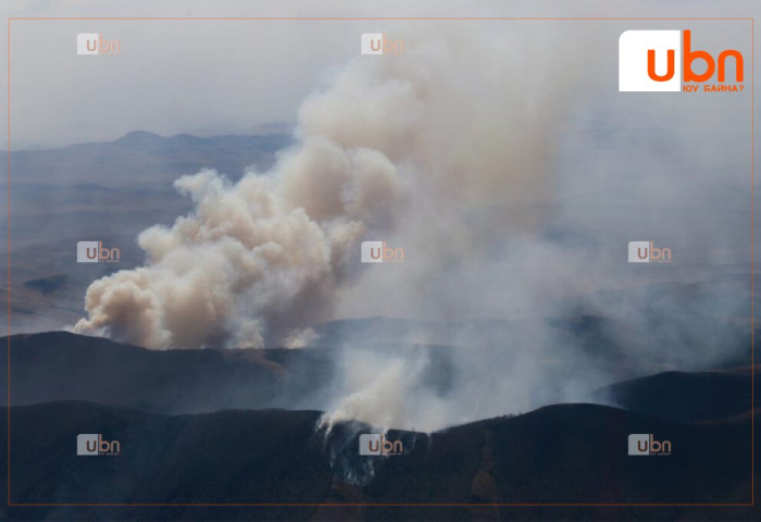 ОБЕГ: Сэлэнгэ аймгийн Ерөө болон Түшиг сумдад гарсан түймрийг унтрааж дуусаагүй байна