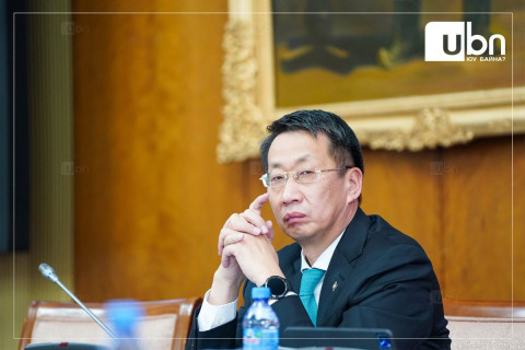 “Хөдөлмөрийн хөлсний доод хэмжээ нэмэгдэхээр цалин, тэтгэвэр нэмэгдэх ойлголт хэзээ ч байхгүй“