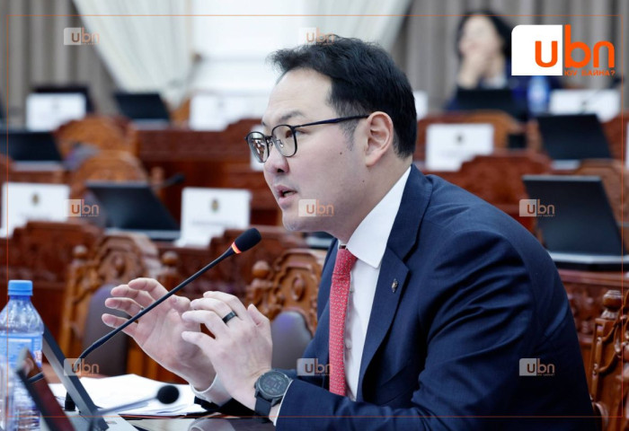 Э.Батшугар: Банк, ББСБ-ууд ТЭТГЭВРИЙН ЗЭЭЛЭЭР ашиг олох нь буруу