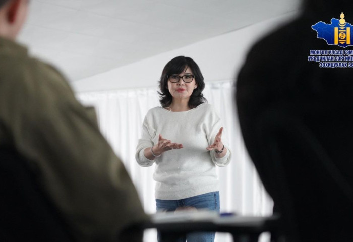 “Хүний эрхийн мэдрэмжтэй мэдээлэх нь” сургалт боллоо