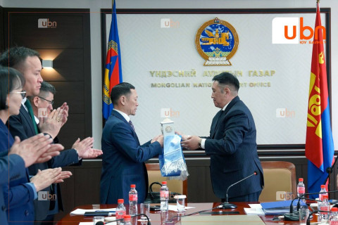 Ерөнхий аудитор Д.Загджав чөлөөлөгдөж, С.Магнайсүрэн тамгаа хүлээн авч, үүрэгт ажилдаа орлоо