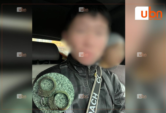 Бага насны хүүхдийг “ГАР УТСААРАА ЯРИУЛААЧ“ гэж хуурч, орц руу оруулан дээрэмдэж шатнаас гавлаж үлдээсэн 17 настай хүүхдийг олжээ