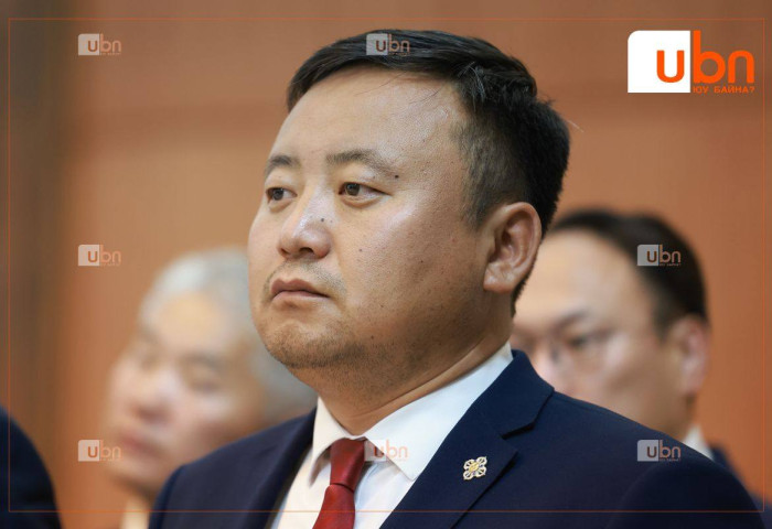 О.Алтангэрэл: П.Мөнхтулга гишүүн С.Баярцогт даргын хүргэн биш. Харин худ ургийн хамаарал байдаг байх