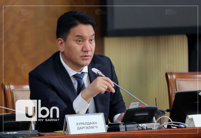 Ж.Ганбаатар: Эдийн засгийн үзүүлэлтүүдээ мэдэж байгаа юу. Иргэд урьд байгаагүйгээрээ их ядуурч байна