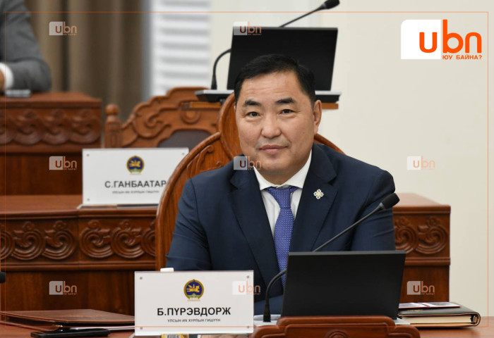 “ЭТТ ХК мэтийн дампуурчихсан газруудаа цэгцлэхгүйгээр лаг төсөв, лаг бүтээн байгуулалт хийнэ гэж яриад яах юм“