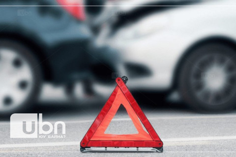 ТЦА: 64 хүнсний төвийн замд  2 автомашин мөргөлдсөн жолоочид нь эрүүл байсан бөгөөд шалгалтын ажиллагаа үргэлжилж байна