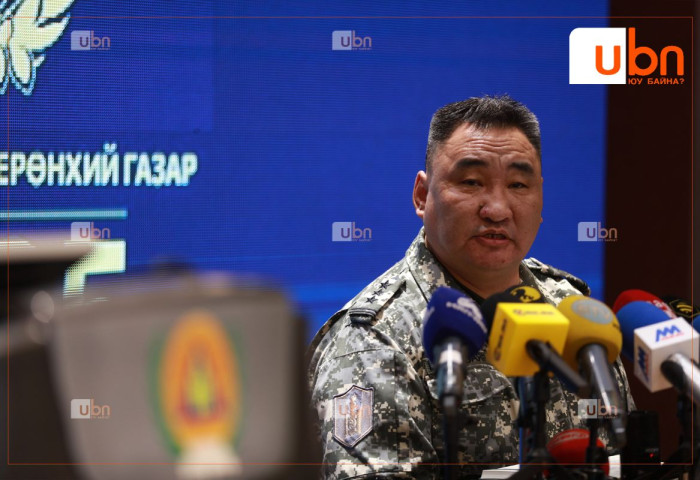 Ц.Нямбаяр: Сэлэнгэ аймгийн Ерөө суманд гарсан түймрийг унтраахаар 175 алба хаагч ажиллаж байна