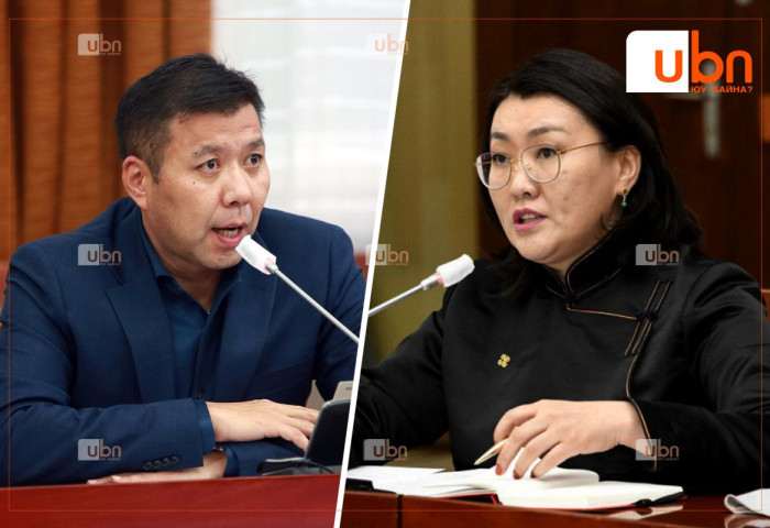 ЭСРЭГ ТЭСРЭГ БАЙР СУУРЬ: Б.Энхбаяр “Ерөнхий сайдын асуудлыг МАН-ын УЗ, Бага хурлаар хэлэлцэх шаардлагагүй“ гэсэн бол А.Ариунзаяа дээрх асуудлыг “Хэлэлцэхээр болсон“ гэв