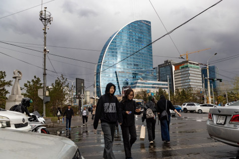 Улаанбаатарт маргааш 17 хэм дулаан