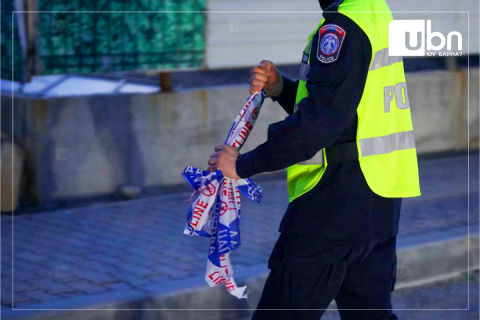 Барилга дээр эхний өдрөө туслахаар ажиллаж байсан эрэгтэй тагтны хэсэгт эд зүйл зөөж байгаад унаж амиа алджээ