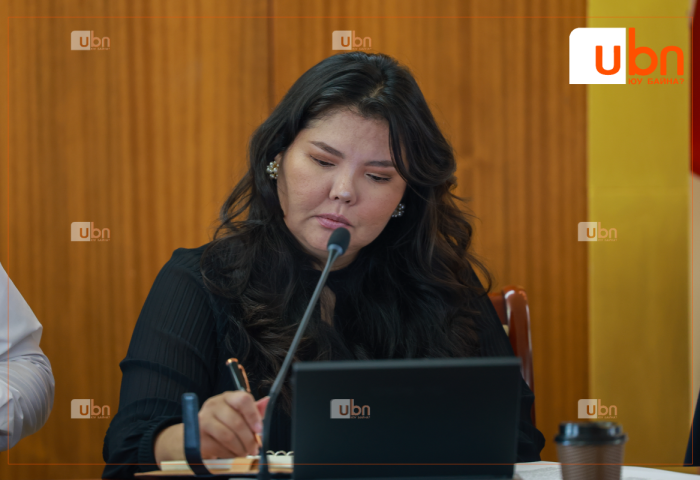 М.Нарантуяа-Нара: Жагсаж байгаа залуучуудыг бүгдийг нь төлбөртэй жагсагчид гэж хэлэхгүй. Гэхдээ залуус маань хэний гар хөл болж байгаагаа ойлгох хэрэгтэй