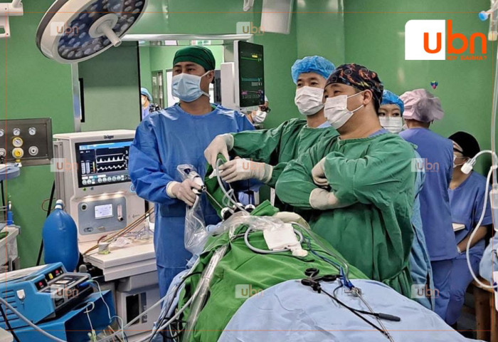 УНТЭ Монгол Улсад анх удаа амны хүрцээр бамбай булчирхайн зангилаа авах дурангийн мэс заслыг амжилттай хийлээ