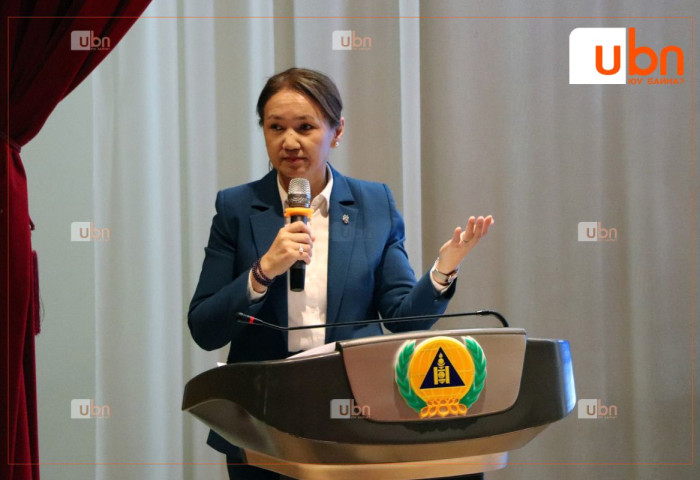 Д.Сүнжид: Хэсгийн ахлагч, нийгмийн ажилтнууд гар дээрээ 970 мянган төгрөгийн цалин авдаг. Утасны нэгж, хоол, унааны зардал, бусад нэмэлт урамшуулал боддоггүй. Тиймээс бодитой шийдэл шаардлагатай байна