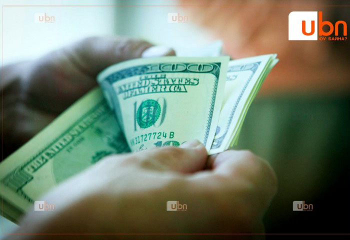 Хаан банкны салбарт хуурамч 100 ам.доллар солиулахыг завджээ