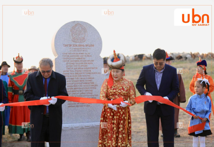 “Тэнгэр ээж минь өршөө“ гэрэлт хөшөөний нээлт боллоо