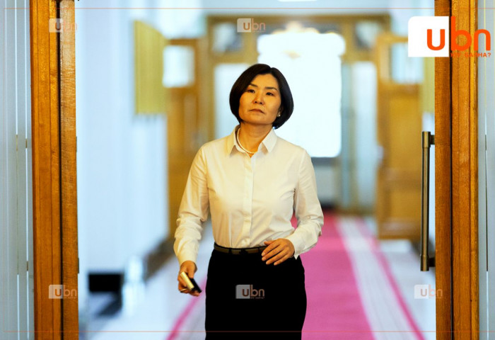 “Хамтарсан ЗГ тарлаа гэхэд дараагийн ЗГ-ын бүрэлдэхүүн мега төслүүдээ урагшлуулж, эдийн засгаа сэргээж чадах уу гэдэг нь асуудалтай“