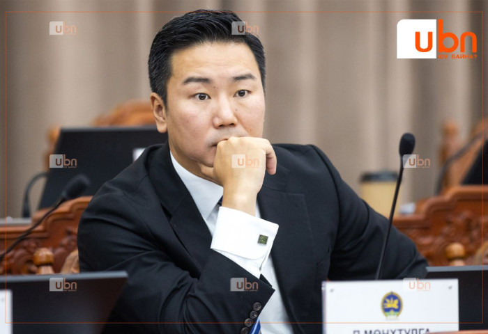 “Ухаа худагийн асуудал хөндөгдөнгүүт эрх ашгаараа нэгдсэн бүлэглэл хамтарсан Засгийн газрыг унагаахаар санаархаж байна“