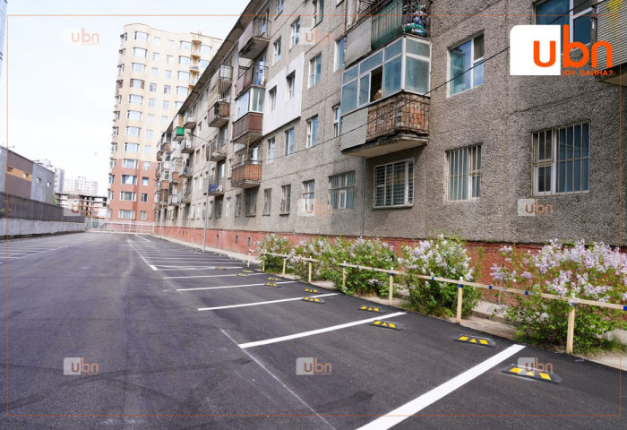 Зөвшөөрөлгүй байршуулсан гараашуудын оронд 64 машины авто зогсоол хийлээ