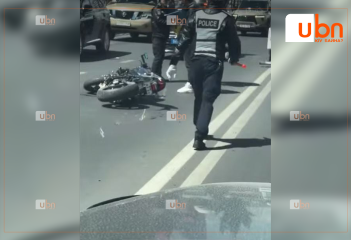 Home плазагийн зүүн талд мотоциклийн жолооч хүн мөргөж, гэмтээжээ