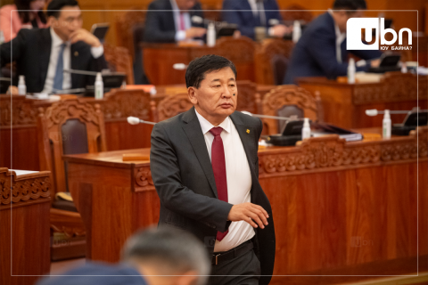 Багахангай-Хөшигийн хөндийн төмөр зам Зүүнбаян-Хангийнхаас долоо дахин хямд