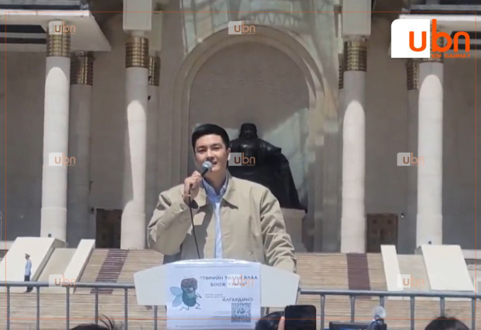 Комедиан Б.Батбилэг: Орлогоо нотолж чадахгүй бол өөрөө огцордог улс төрийн соёлыг түгээгээч, Ерөнхий сайд аа