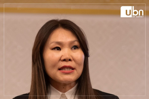 ШУУД: УИХ-ын гишүүн Б.Мөнхсоёл мэдээлэл өгч байна