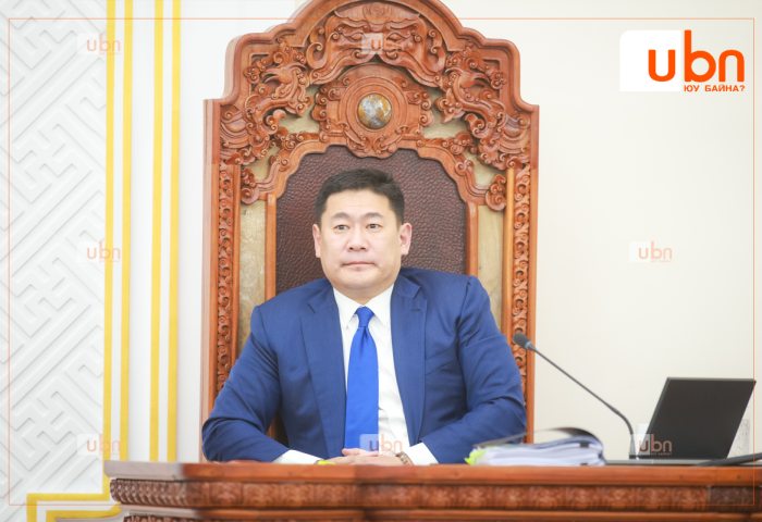ЧУУЛГАН: Гишүүдийн олонх нь Ерөнхий сайдад итгэл үзүүлэхээс ТАТГАЛЗСАНААР Л.Оюун-Эрдэнийг ОГЦОРСОНД тооцлоо
