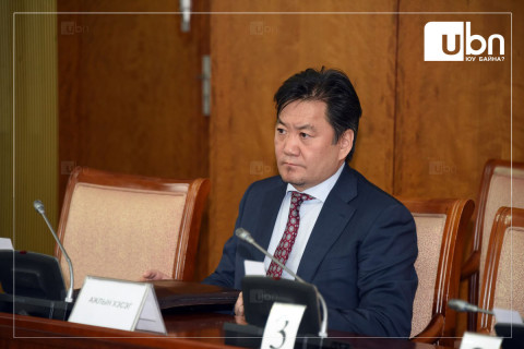 “Оны төгсгөл хүртэл Хуримтлалын сангаас мөнгө орж ирэхгүй бол ипотек дээр 200-300 тэрбум төгрөгийн л боломж байна. Өшөө нэмж чадахгүй“