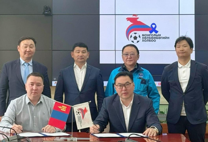 Монголын Хөлбөмбөгийн Холбоо болон Монголын барилгачдын “Golden city” FC клуб санамж бичигт гарын үсэг зурлаа