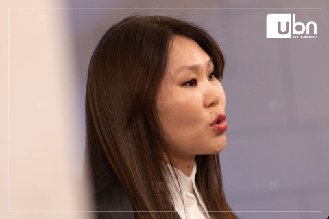 Б.МӨНХСОЁЛ: ХҮН нам тарах ёсгүй. Намын гишүүдээ эмзэглүүлсэндээ харамсаж УУЧЛАЛ гуйж байна