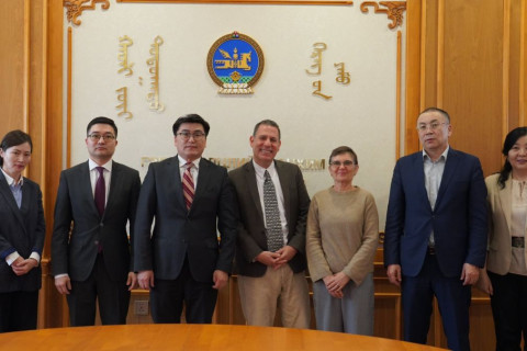 Азийн ПРО БОНО чуулга уулзалтыг санаачлагч “Babseacle”  байгууллагын ерөнхий захирал Брюс Ласкийг хүлээн авч уулзлаа