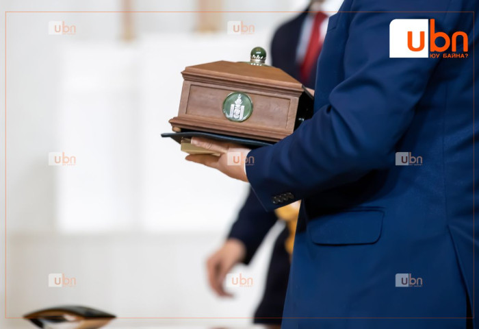 Татварын бодлогодоо  салхи оруулах цаг нь болжээ