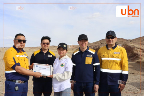 Дэлхийн усны өдрийг тохиолдуулан Цогт-Овоо сумын “Билгэх” булгийн ойр орчмыг цэвэрлэж сурагчдын дунд арга хэмжээ зохион байгууллаа