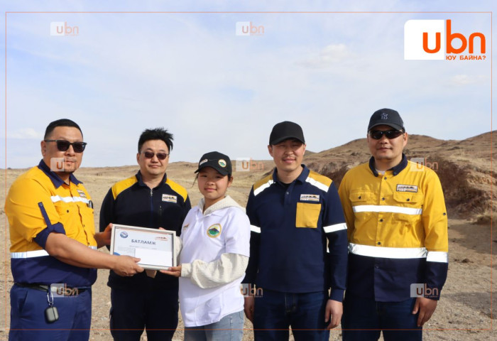 Дэлхийн усны өдрийг тохиолдуулан Цогт-Овоо сумын “Билгэх” булгийн ойр орчмыг цэвэрлэж сурагчдын дунд арга хэмжээ зохион байгууллаа