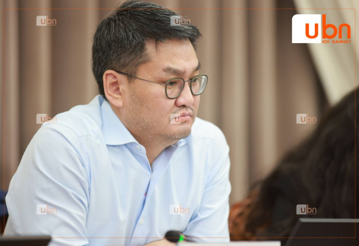 Ө.ШИЖИР: Та болон танай ЗГ-ын сайд нар үг, үзэл бодлоо илэрхийлсэн сэтгүүлч болон хэвлэл мэдээллийн байгууллагад гомдол гаргаж, ХУУЛИЙН БАЙГУУЛЛАГАД өгөхгүй гэж амлаж чадах уу