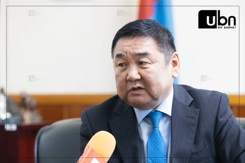Д.Ганбат: Жагсаалтын гишүүдийг анхаарахгүй бол даргадаа үйлчилдэг байдал руу орж, дараагийн ЗГ-таа саад хийж байна