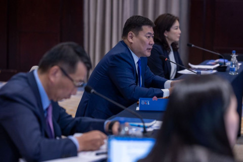 Хүүхдийн төлөө үндэсний зөвлөл шинэчилсэн бүрэлдэхүүнээр хуралдлаа