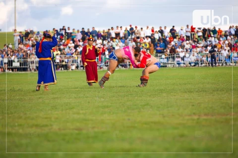 Нийслэлийн иргэдийн баярын барилдаанд түрүүлсэн бөх 30 сая төгрөгийн бай гардана. Даншгийн цол олгохгүй