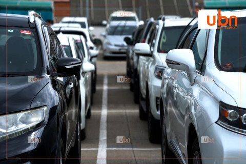 СУРВАЛЖИЛГА: Наадам хаяанд ирсэн ч шинэ автомашин авах хүнгүй тоосонд дарагджээ