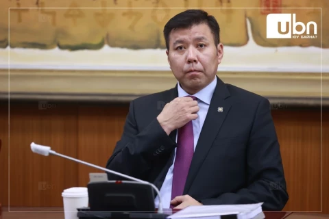 Б.Энхбаяр: 10-аад жилийн өмнө ЗГ-ын нэг гишүүн төрийн МАШ НУУЦЫН ЗЭРЭГТЭЙ шүүхийн шийдвэрийг шууд нэвтрүүлэгт оролцох үеэрээ гаргасан