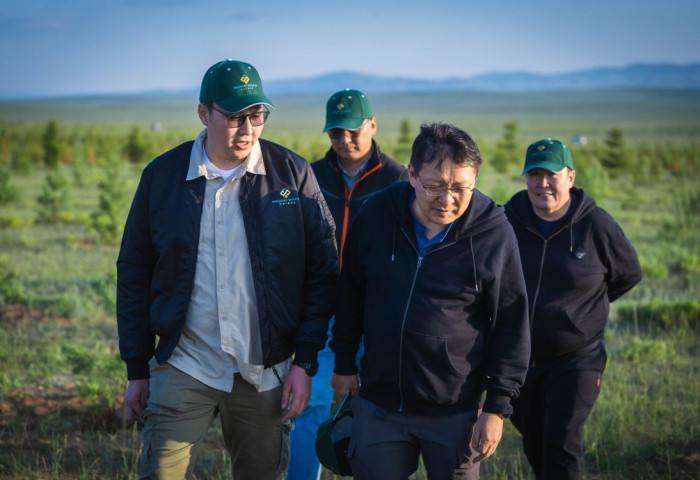 Хархорум хотын бүтээн байгуулалтад “Эрдэнэс Монгол“ нэгдэл 330,000 мод тарилаа