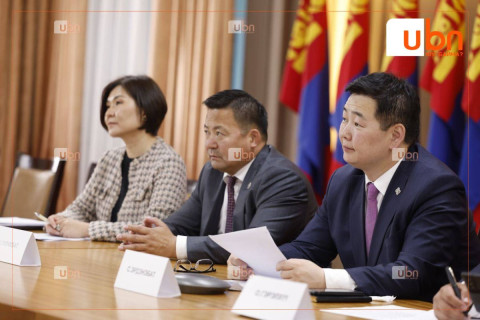 Монгол Узбeкстан 2 улсын Парламeнтийн бүлгийн дарга, гишүүд цахим уулзалт хийлээ