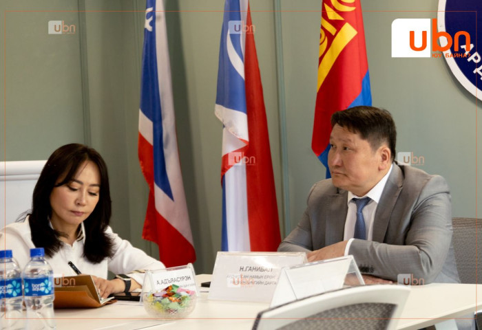 АН-ын  Шинэ Үндсэн дүрэм, хөтөлбөрийн үзэл санааг гишүүдийн дунд төлөвшүүлэх нь  “Намын гишүүний ёс зүй” лекц, сургалтын онцлог гэв